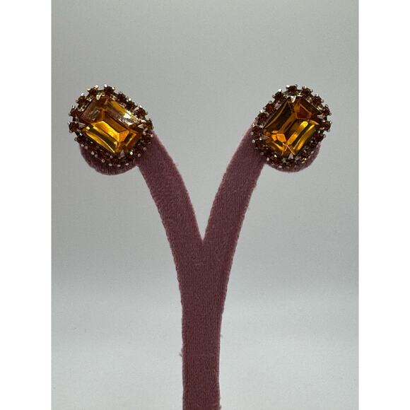 Vintage Emerald-Cut Citrine Rhinestone Earrings – Mid-Century Cocktail Studs - Picture 1 of 2